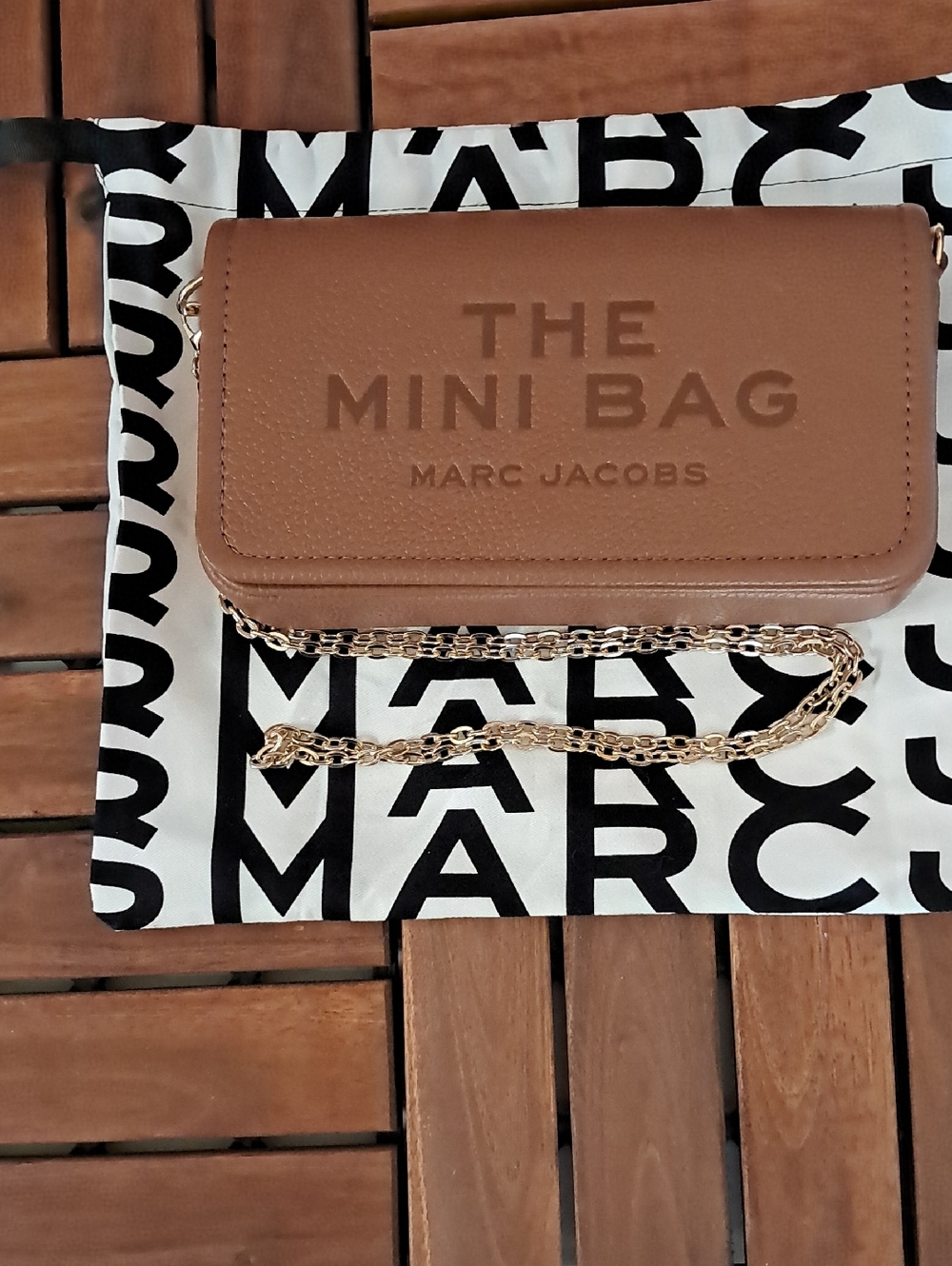 Marc Jacobs Mini Bag Leather Crossbody in Cognac with Gold Chain